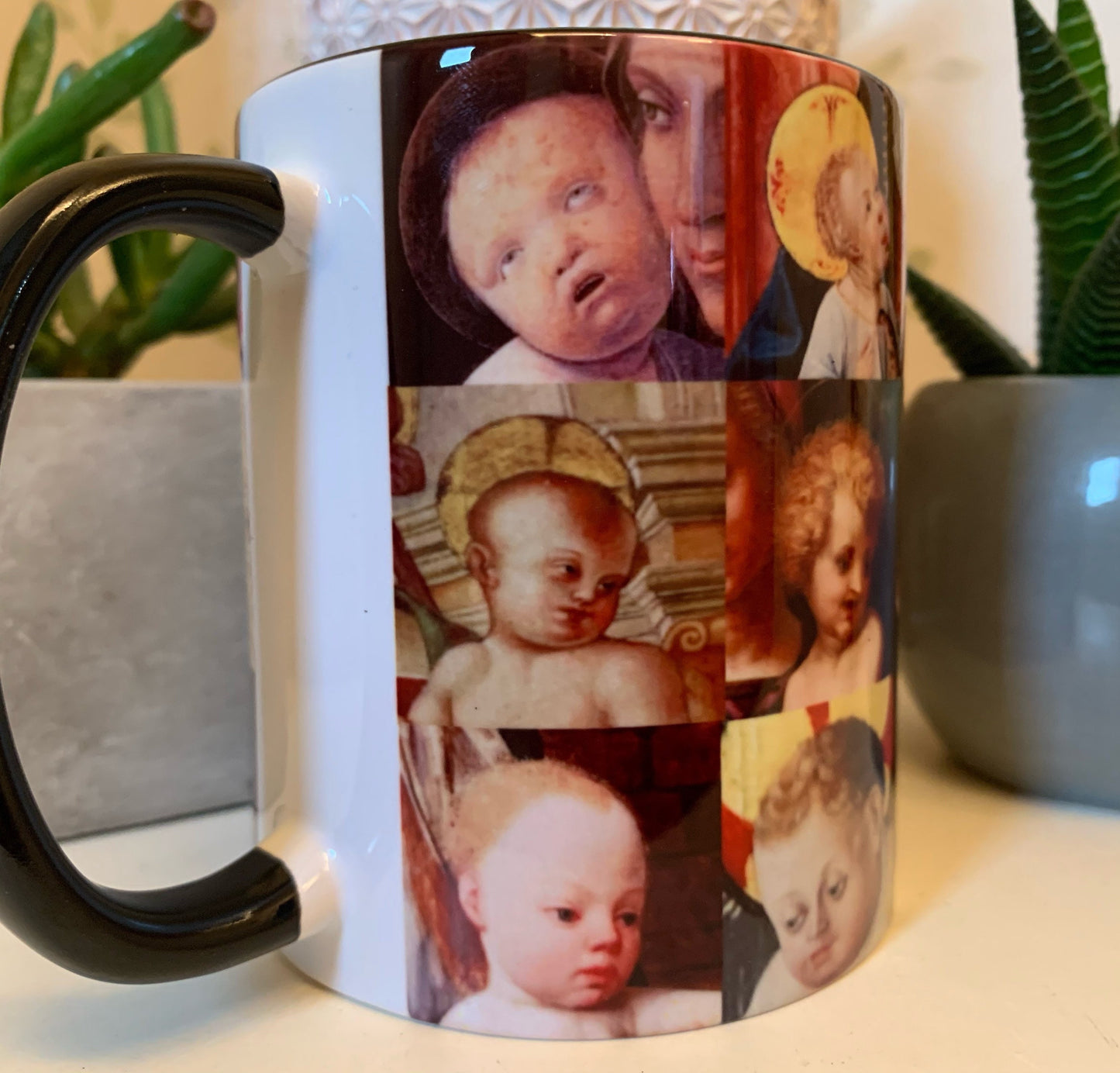 Ugly renaissance babies Mug