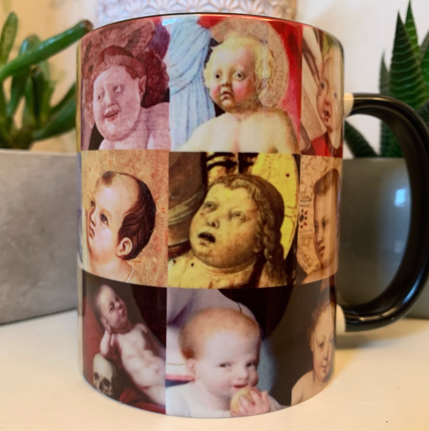 Ugly renaissance babies Mug