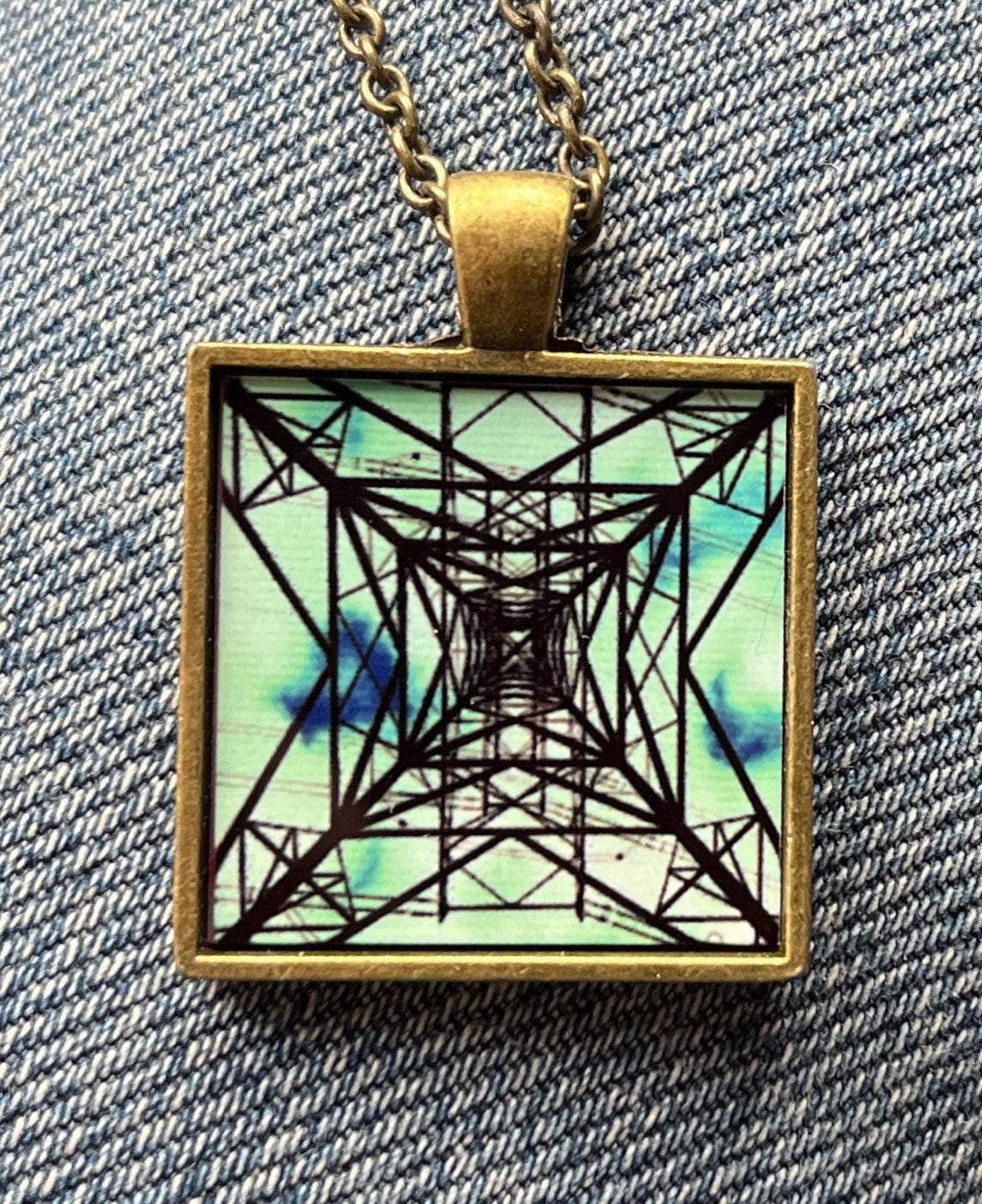 Pylon Pendant