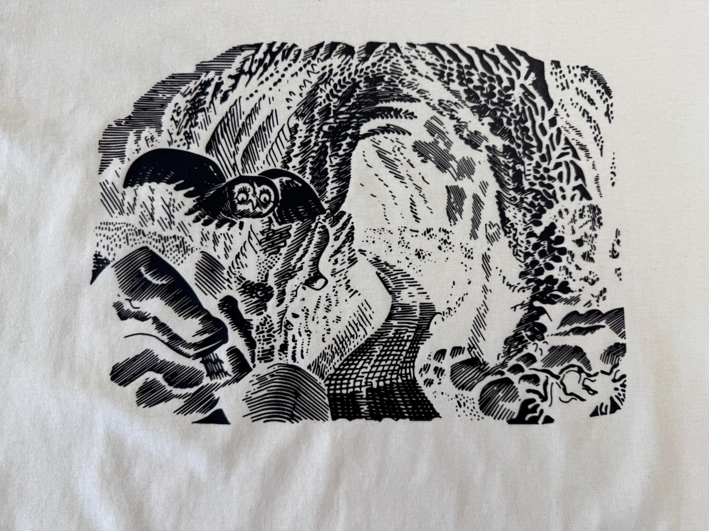 UNISEX T Shirt - Eric Ravilious - Owl on a Rocky Lane