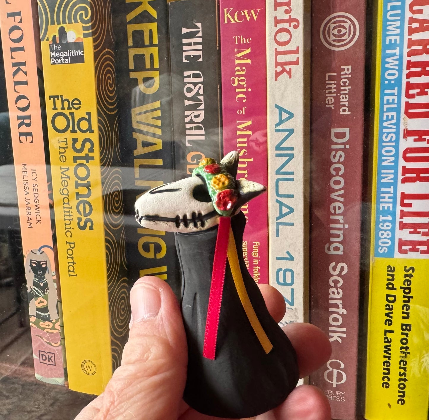 Mari Lwyd, Obby Oss Figurine BLACK