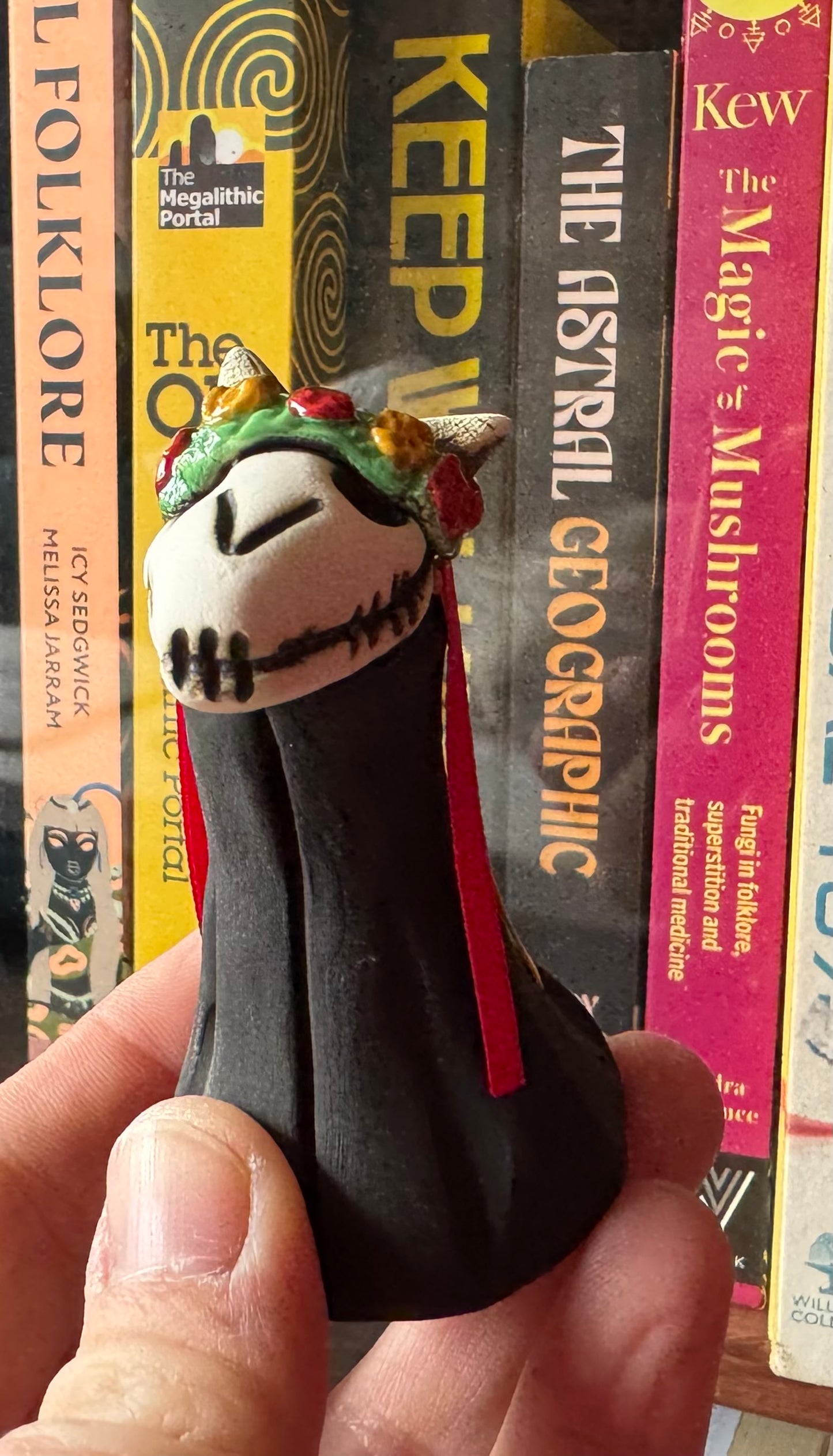 Mari Lwyd, Obby Oss Figurine BLACK