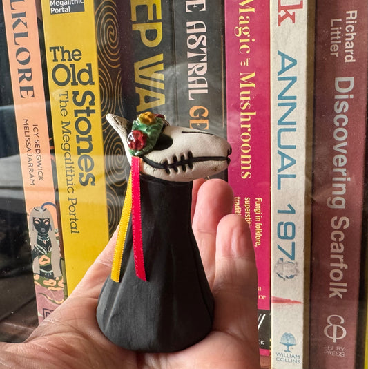 Mari Lwyd, Obby Oss Figurine BLACK