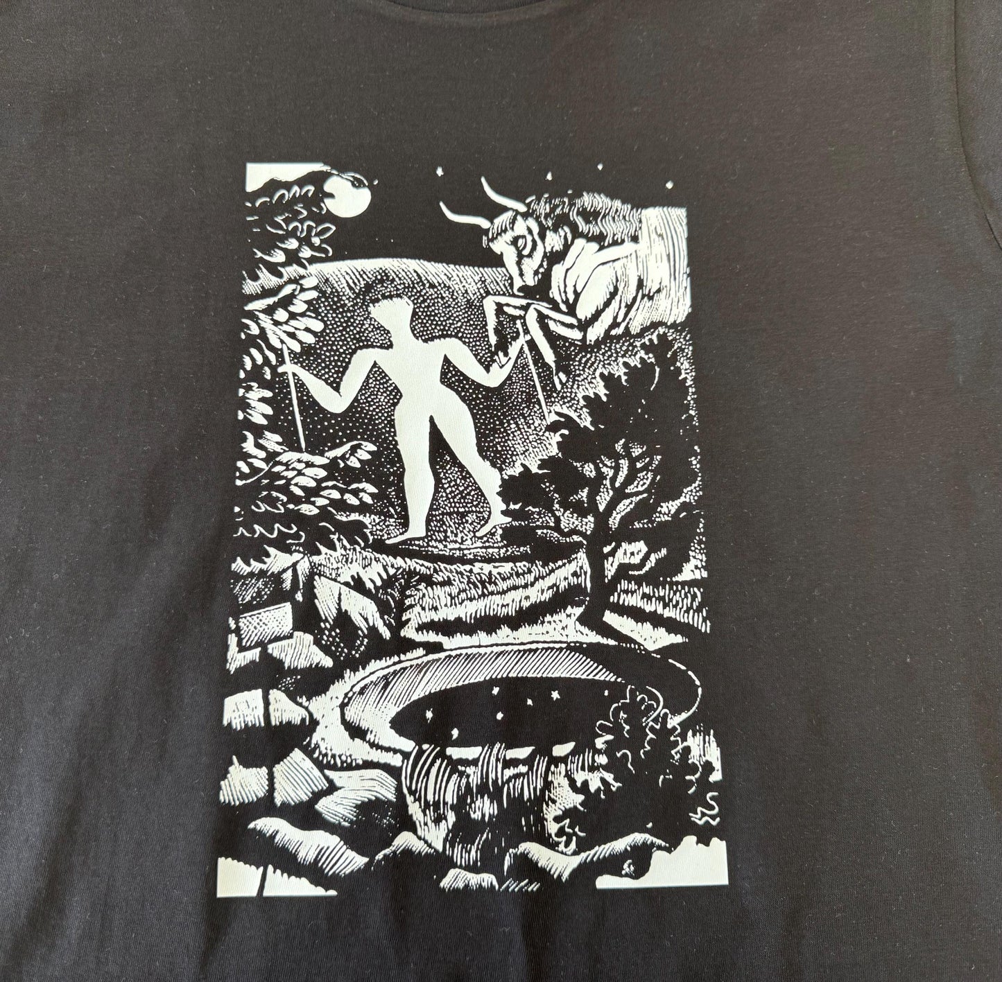 LADIES T Shirt - Eric Ravilious - The Long Man of Wilmington/May