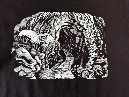 UNISEX T Shirt - Eric Ravilious - Owl on a Rocky Lane