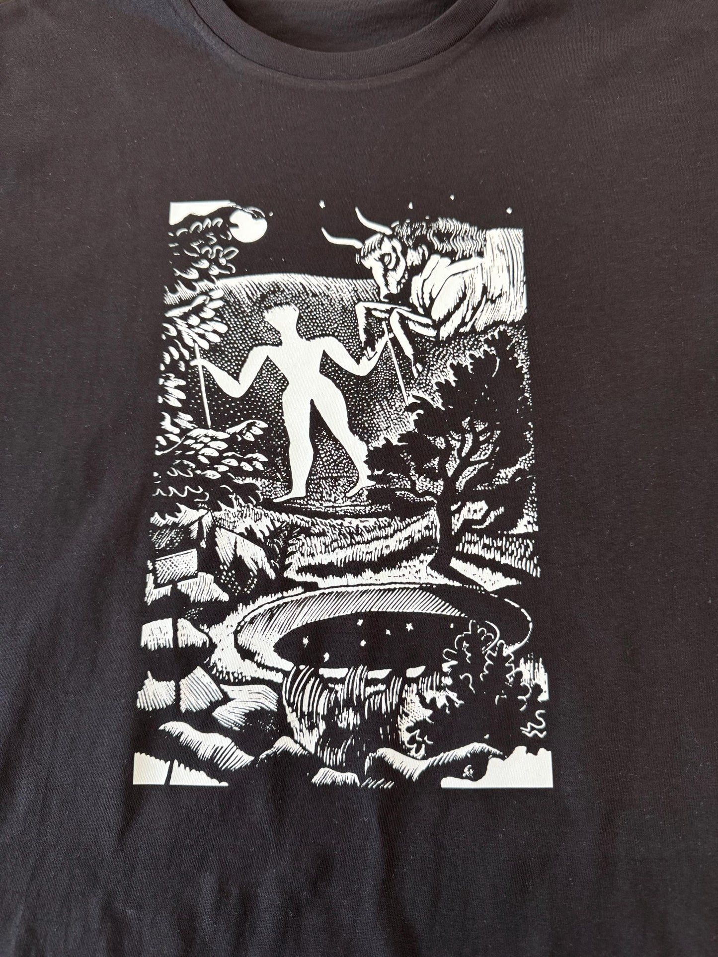 LADIES T Shirt - Eric Ravilious - The Long Man of Wilmington/May